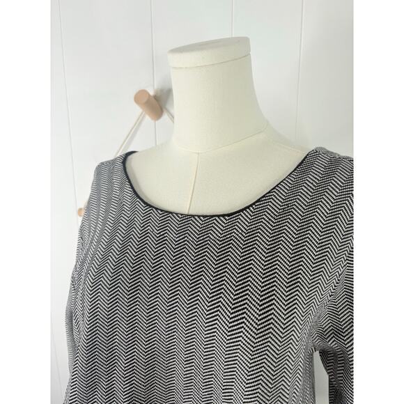 Frnch Herringbone Swing Top Size M/L Black White 3/4 Sleeve - Picture 3 of 8